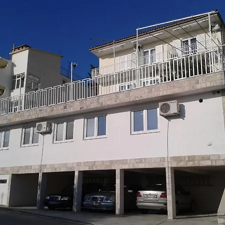 Irma Apartamento Baška Voda